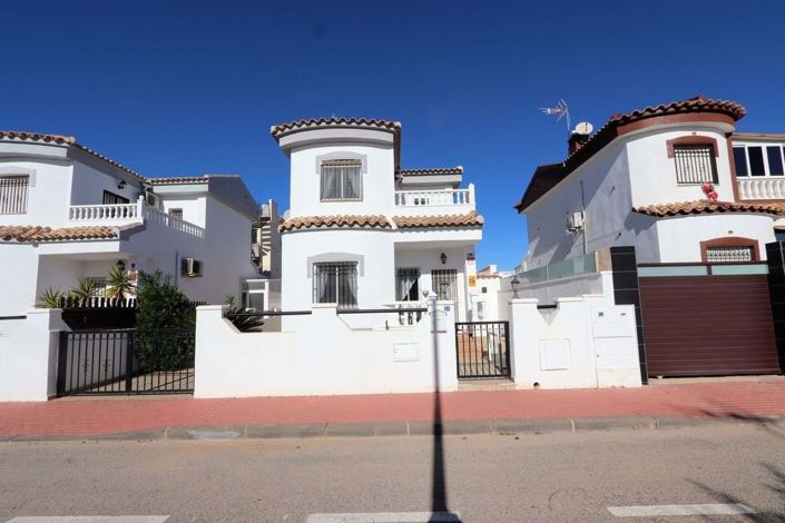 Image No.38-3 Bed Villa for sale