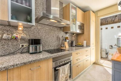 1447-645780-78d1f4f8b6655591b02d22fabb36a692d