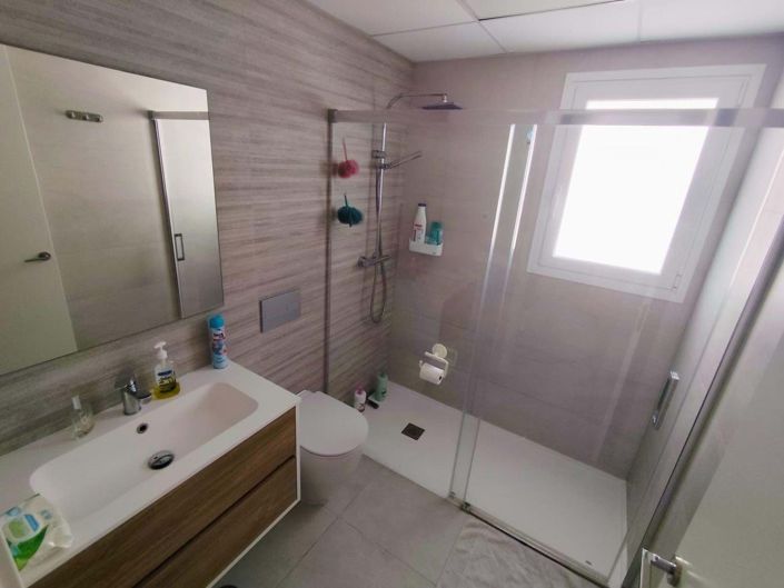 Image No.16-2 Bed Townhouse for sale