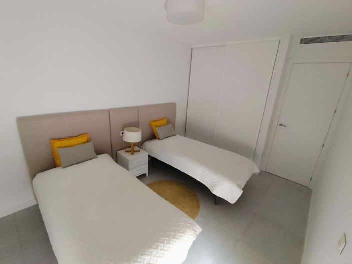 Image No.17-2 Bed Townhouse for sale