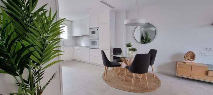 Image No.5-2 Bed Townhouse for sale