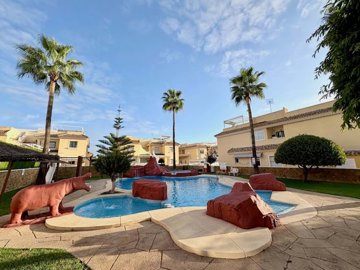 2 Bed Townhouse for sale