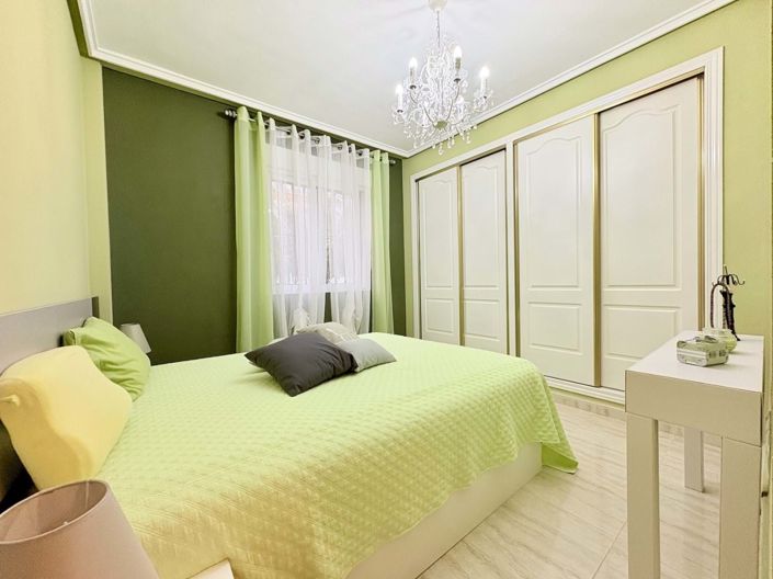 Image No.11-2 Bed Townhouse for sale