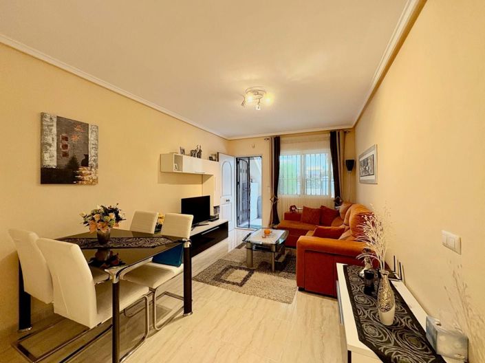 Image No.4-2 Bed Townhouse for sale