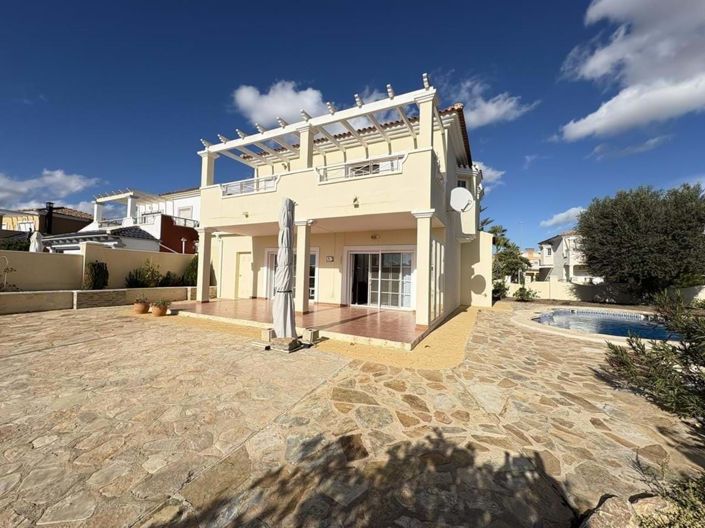 Image No.1-3 Bed Villa for sale