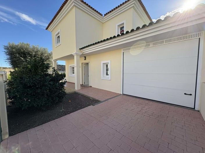 Image No.24-3 Bed Villa for sale