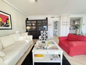 1447-646396-78d1f4f8b6655591b02d22fabb36a692d