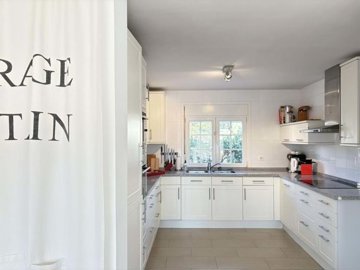 1447-646396-78d1f4f8b6655591b02d22fabb36a692d