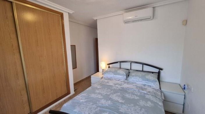 Image No.16-4 Bed Townhouse for sale