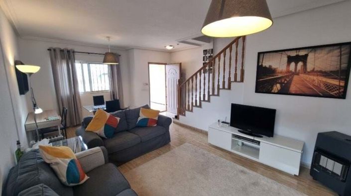 Image No.6-4 Bed Townhouse for sale