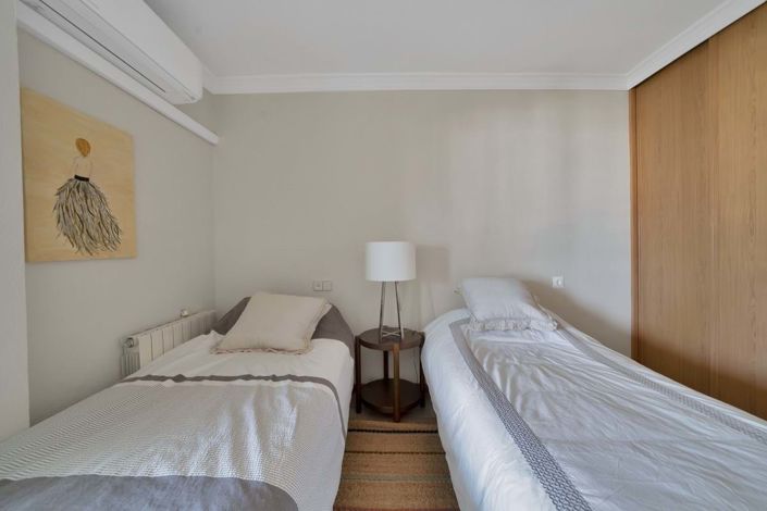 Image No.28-2 Bed Apartment for sale