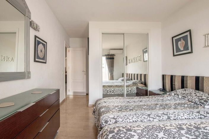 Image No.12-2 Bed Apartment for sale