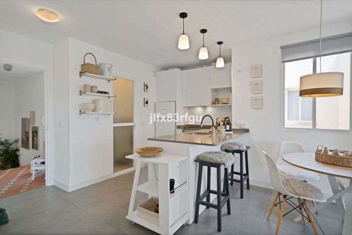 Image No.3-2 Bed Apartment for sale