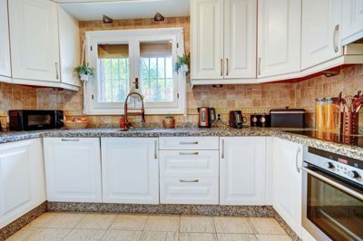 1447-645595-78d1f4f8b6655591b02d22fabb36a692d