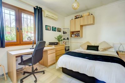 1447-645595-78d1f4f8b6655591b02d22fabb36a692d