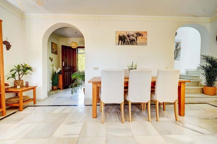 Image No.7-4 Bed Villa for sale