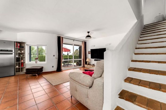 Image No.10-3 Bed Villa for sale