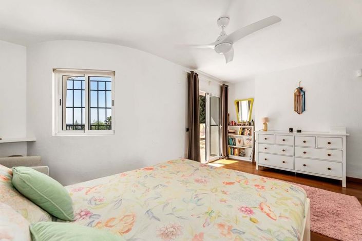 Image No.17-3 Bed Villa for sale