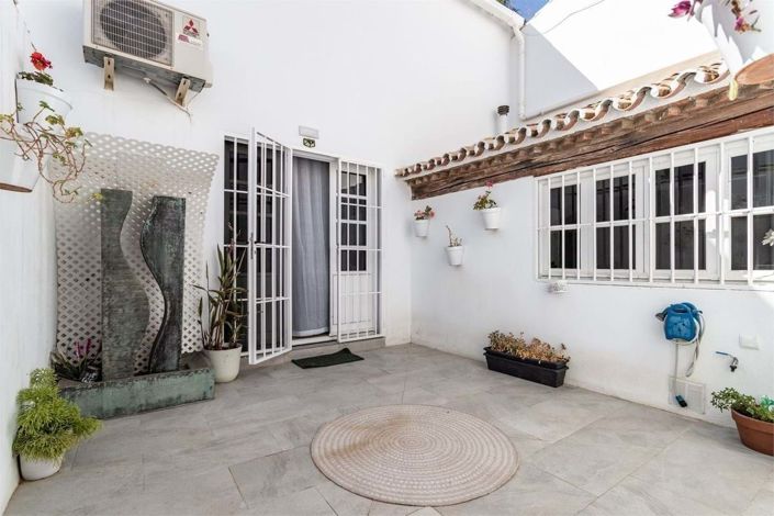 Image No.38-2 Bed Townhouse for sale