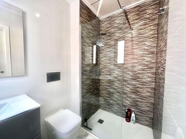 Image No.10-3 Bed Villa for sale