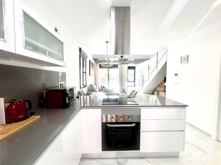 Image No.6-3 Bed Villa for sale