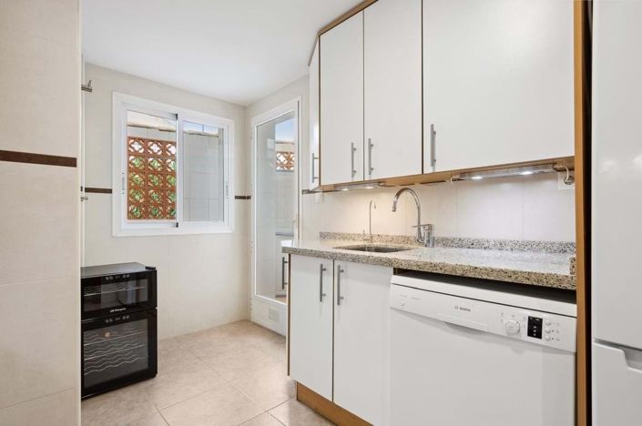 Image No.13-3 Bed Apartment for sale