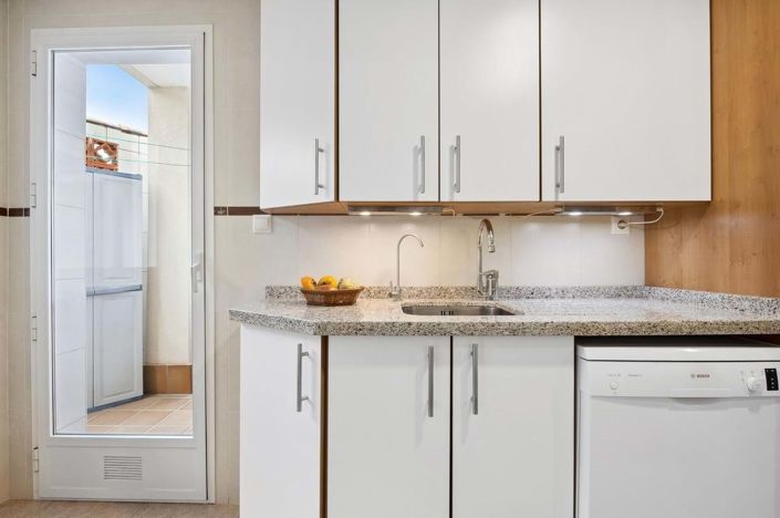 Image No.14-3 Bed Apartment for sale