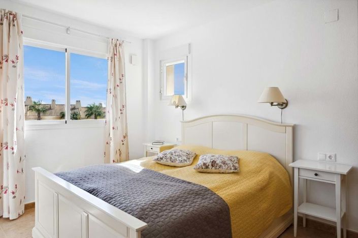 Image No.19-3 Bed Apartment for sale