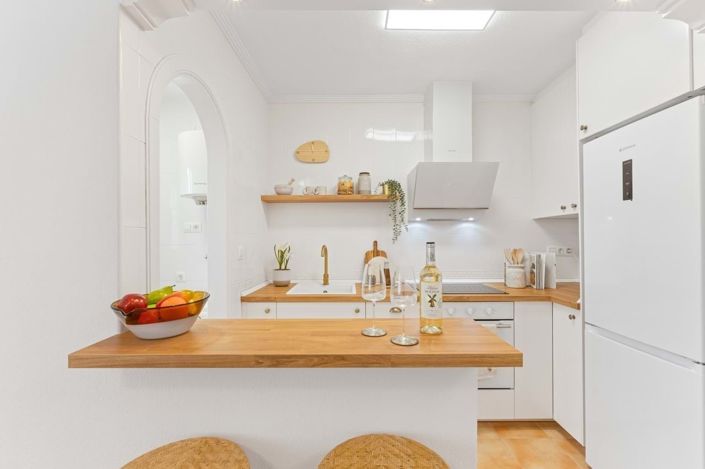 Image No.16-2 Bed Townhouse for sale