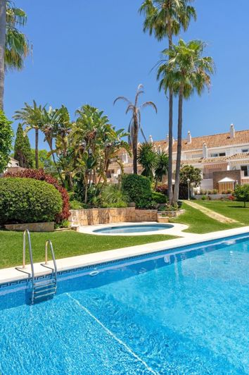 Image No.25-3 Bed Townhouse for sale