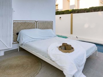 1447-646189-78d1f4f8b6655591b02d22fabb36a692d