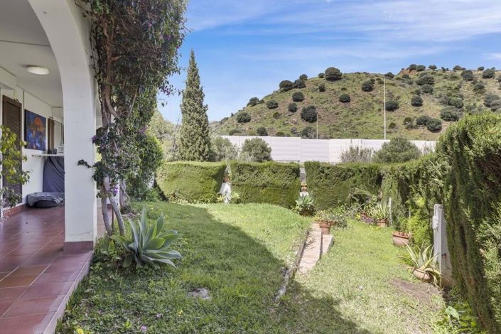 Image No.20-2 Bed Townhouse for sale