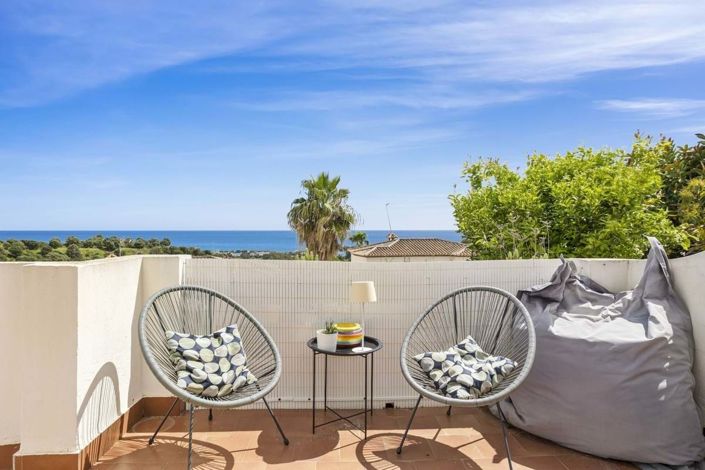 Image No.28-2 Bed Townhouse for sale