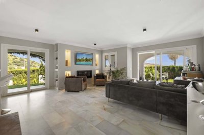 1447-645575-78d1f4f8b6655591b02d22fabb36a692d