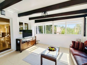 1447-646620-78d1f4f8b6655591b02d22fabb36a692d