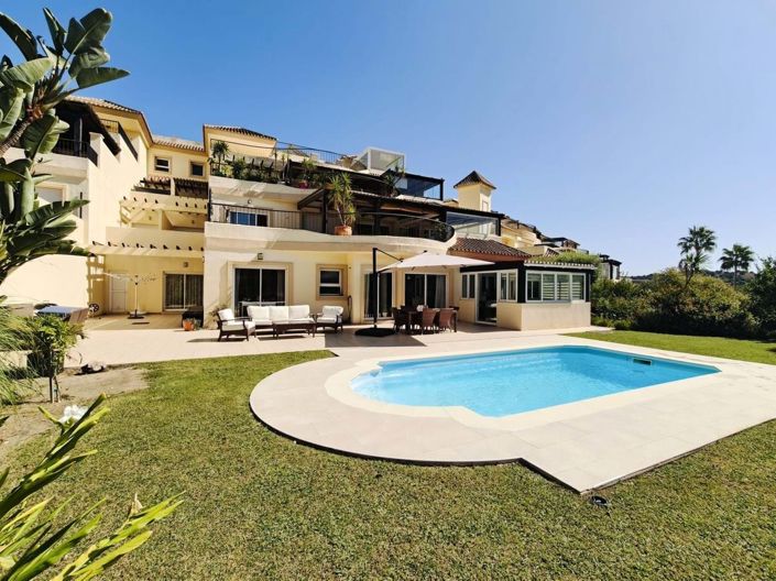 Image No.24-3 Bed Apartment for sale