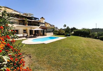 1447-646620-78d1f4f8b6655591b02d22fabb36a692d