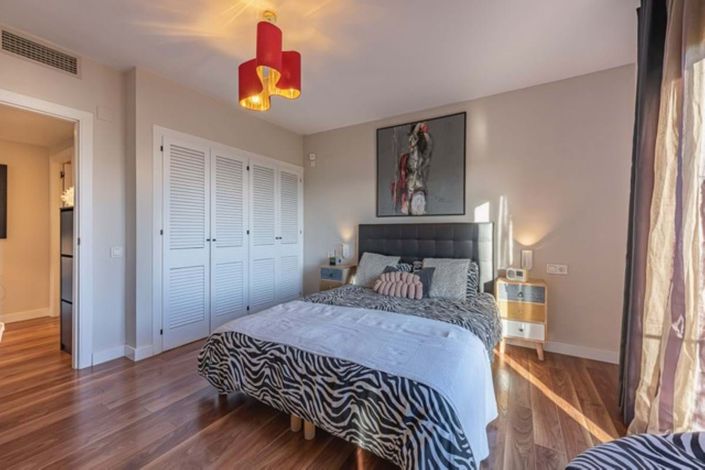 Image No.24-3 Bed Penthouse for sale