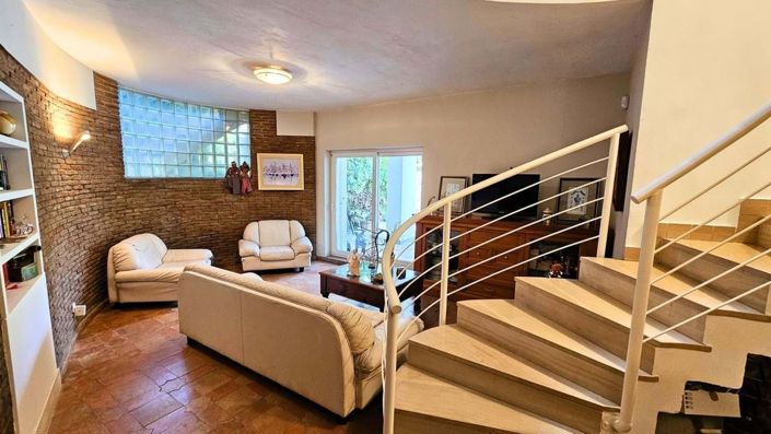 Image No.19-5 Bed Villa for sale