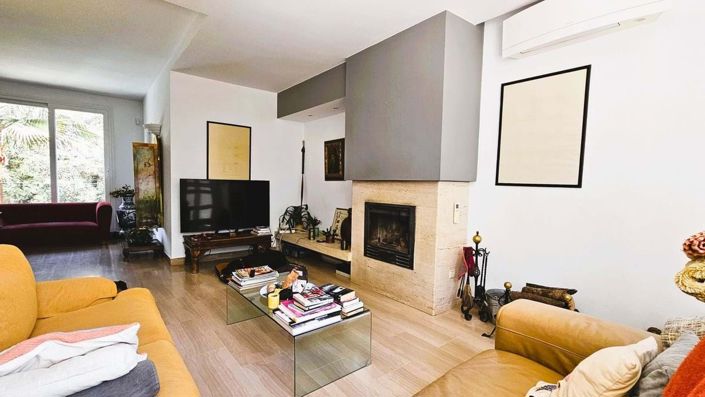 Image No.20-5 Bed Villa for sale