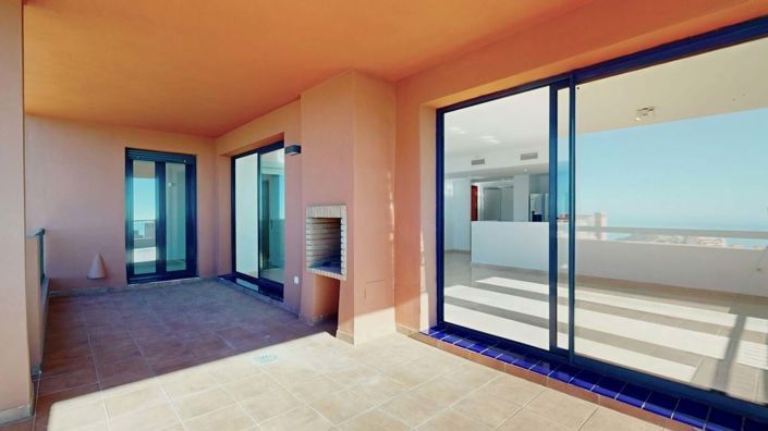 Image No.24-2 Bed Apartment for sale