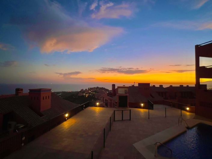 Image No.32-2 Bed Apartment for sale