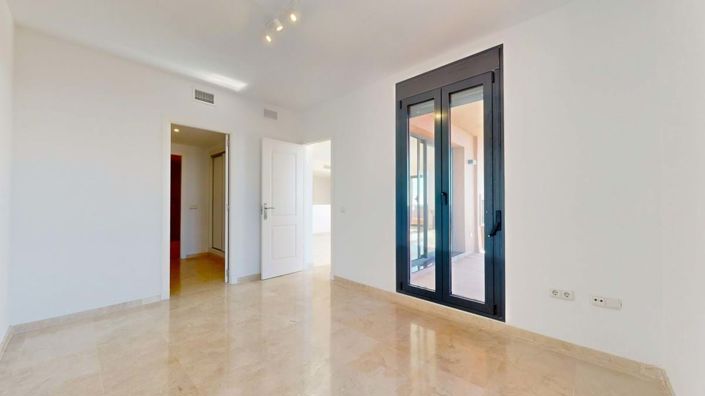 Image No.38-2 Bed Apartment for sale