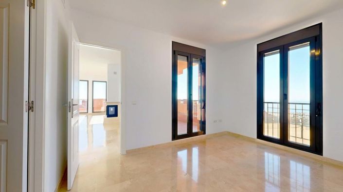 Image No.39-2 Bed Apartment for sale