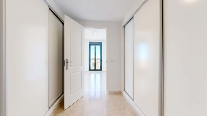 Image No.43-2 Bed Apartment for sale