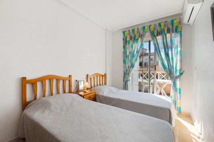 Image No.19-2 Bed Townhouse for sale