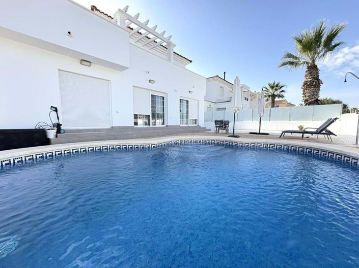 Image No.2-3 Bed Villa for sale
