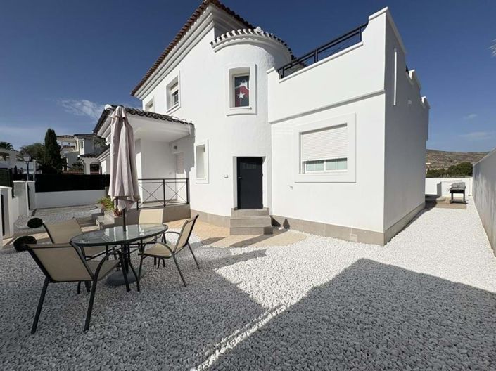 Image No.5-3 Bed Villa for sale