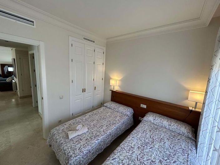 Image No.17-3 Bed Apartment for sale