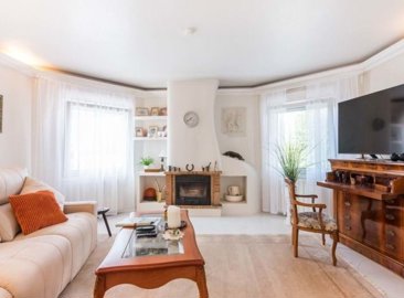 1447-647293-78d1f4f8b6655591b02d22fabb36a692d